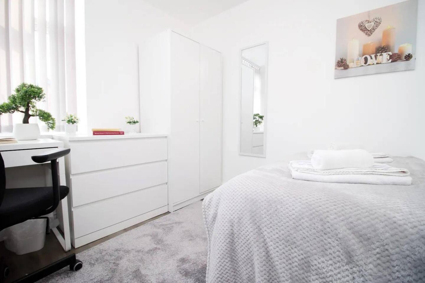 Modern Guesthouse, Fast Wi-Fi, Street Free Parking, Central, Fully Equipped Кардиф Екстериор снимка
